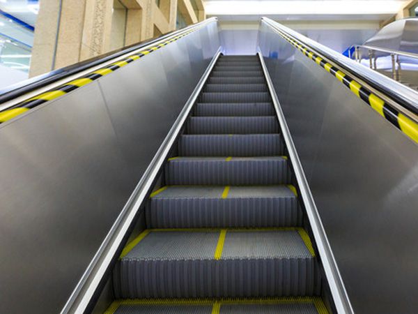 自動扶梯
